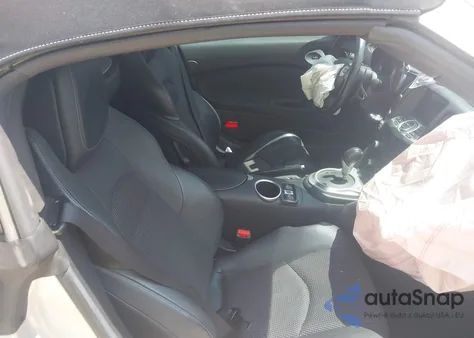 2017 Nissan 370Z Touring z USA, uszkodzony, nr VIN JN1AZ4FH3HM940573